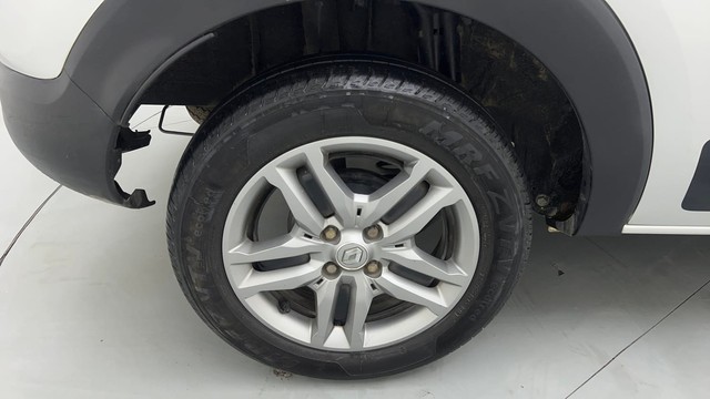 Second-hand 2022 Renault Triber RXZ for sale in Ghaziabad-18