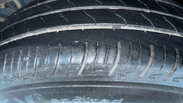 Second-hand 2022 Renault Triber RXZ for sale in Ghaziabad-38