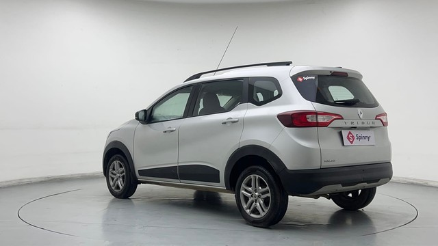 Second-hand 2022 Renault Triber RXZ for sale in Ghaziabad-5