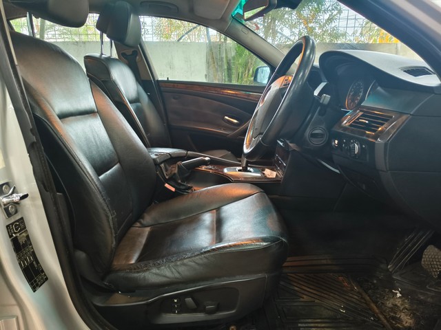 Second-hand 2009 BMW 5 Series 530d Highline for sale in Hyderabad-3