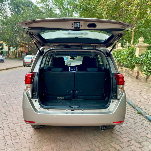 Second-hand 2016 Toyota Innova Crysta 2.4 VX MT BSIV for sale in Thane-18