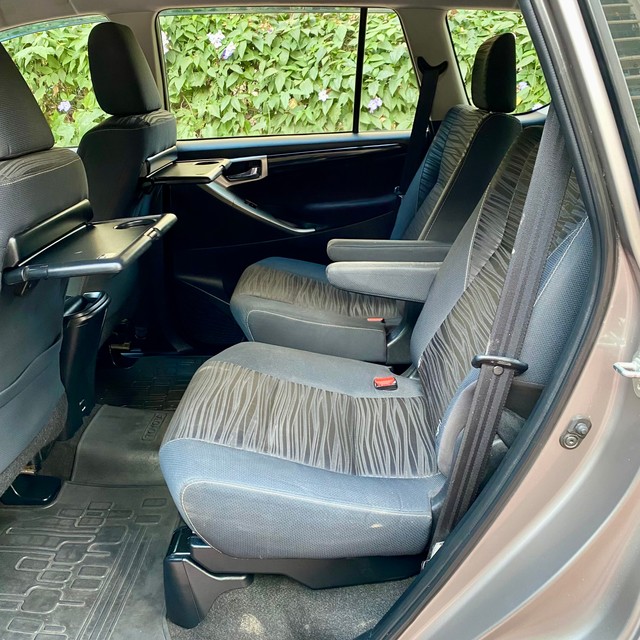 Second-hand 2016 Toyota Innova Crysta 2.4 VX MT BSIV for sale in Thane-19