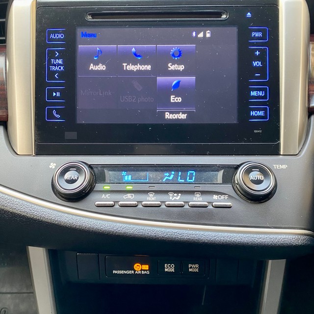 Second-hand 2016 Toyota Innova Crysta 2.4 VX MT BSIV for sale in Thane-12