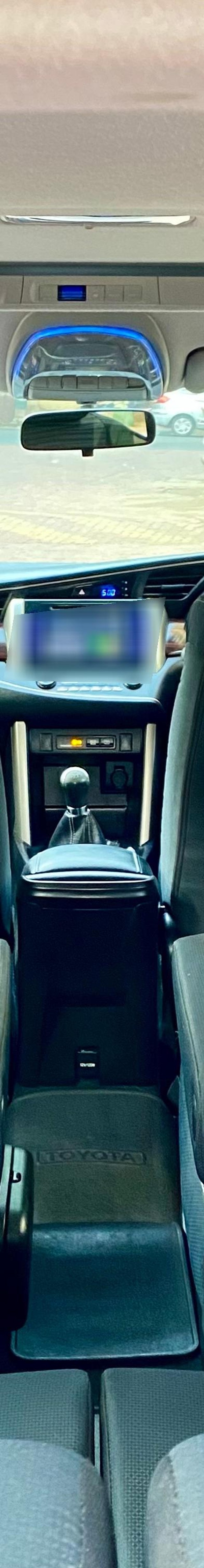 Second-hand 2016 Toyota Innova Crysta 2.4 VX MT BSIV for sale in Thane-9