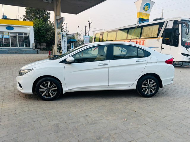 Honda City i DTec V Second-hand 2017 Honda City i DTec V for sale in Lucknow-10