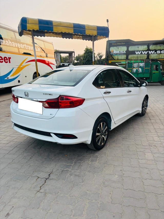 Honda City i DTec V Second-hand 2017 Honda City i DTec V for sale in Lucknow-8