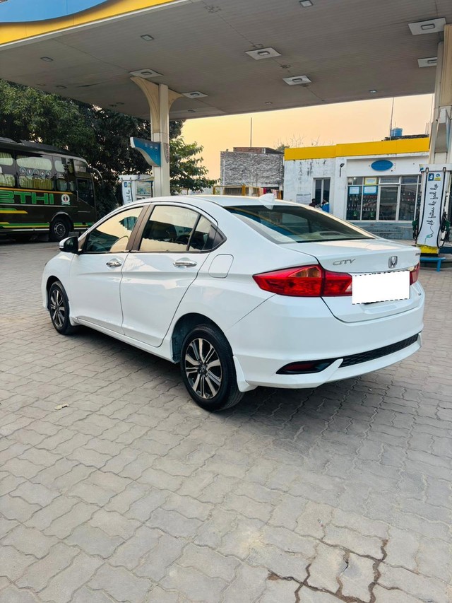 Honda City i DTec V Second-hand 2017 Honda City i DTec V for sale in Lucknow-2