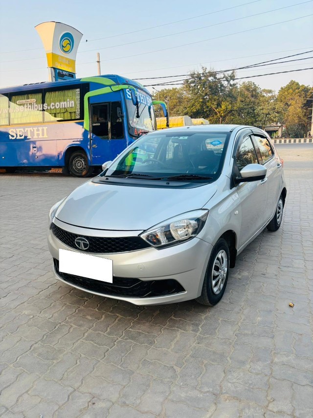 Second-hand 2016 Tata Tiago 1.05 Revotorq XE for sale in Lucknow-3
