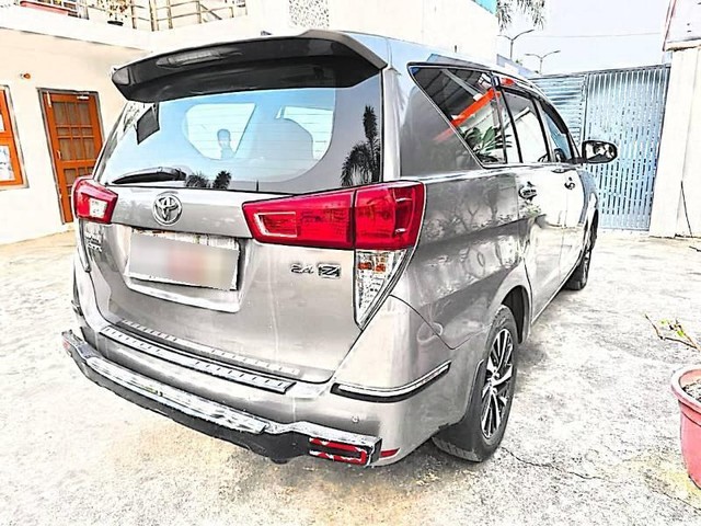 Second-hand 2021 Toyota Innova Crysta 2.4 ZX 7 STR AT for sale in Lucknow-4