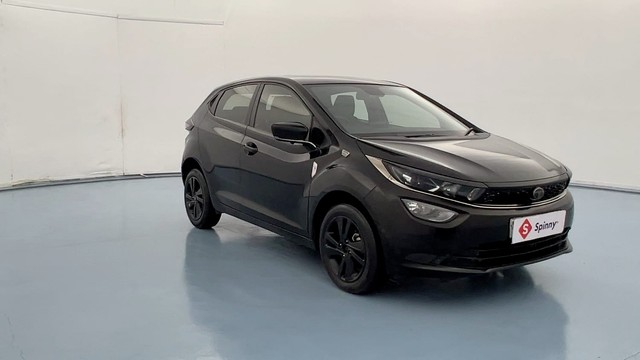 Second-hand 2024 Tata Altroz XZ Plus Dark Edition Diesel for sale in Lucknow-1