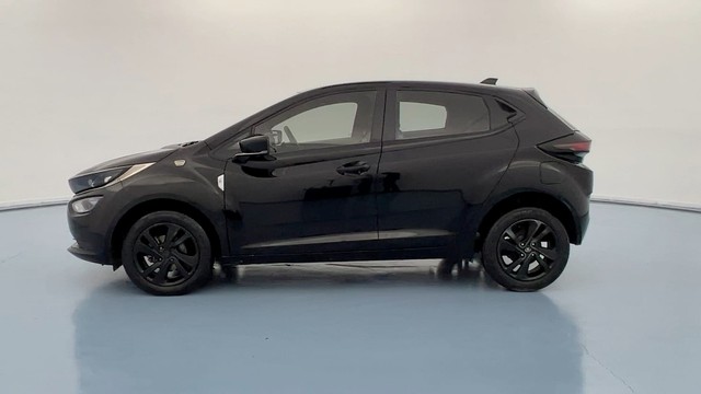 Second-hand 2024 Tata Altroz XZ Plus Dark Edition Diesel for sale in Lucknow-6