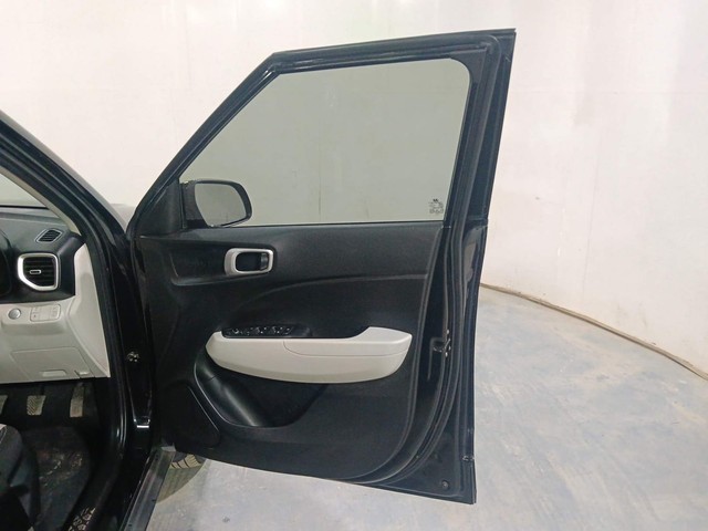 Second-hand 2023 Hyundai Venue SX BSVI for sale in Kochi-16
