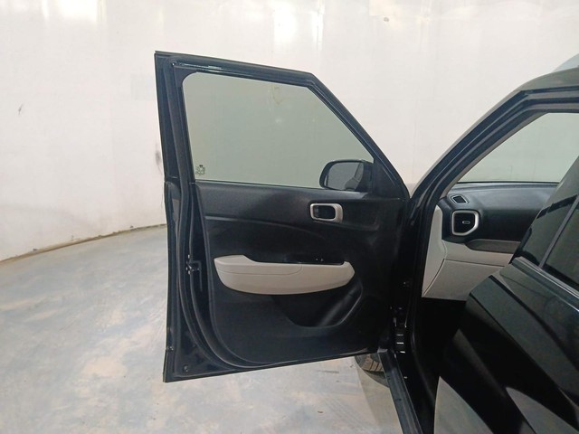 Second-hand 2023 Hyundai Venue SX BSVI for sale in Kochi-29