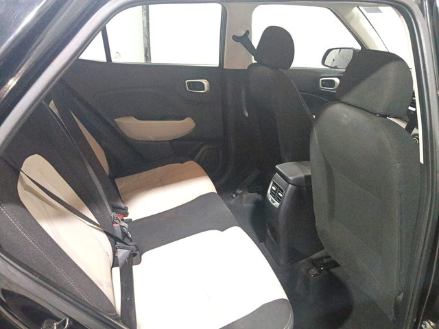 Second-hand 2023 Hyundai Venue SX BSVI for sale in Kochi-23