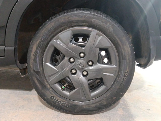 Second-hand 2023 Hyundai Venue SX BSVI for sale in Kochi-19