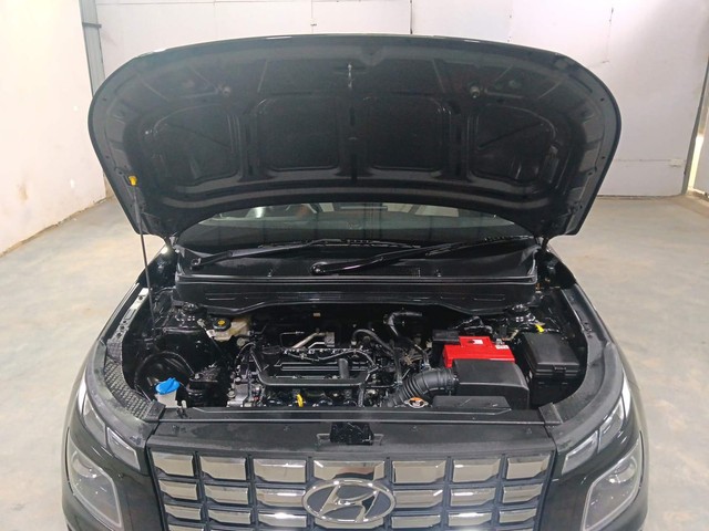 Second-hand 2023 Hyundai Venue SX BSVI for sale in Kochi-8