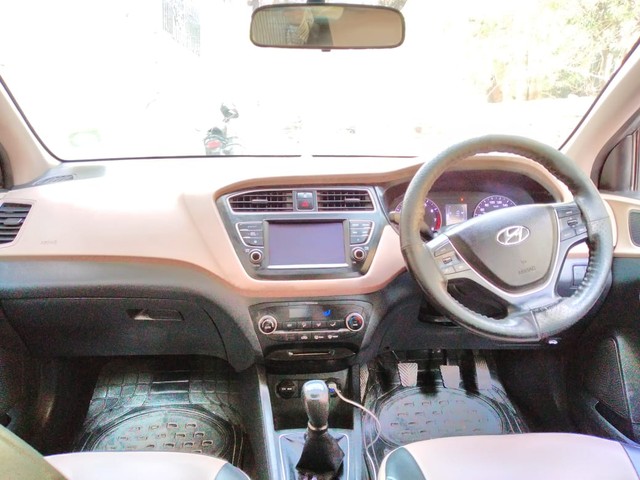Hyundai i20 Asta Option BSIV Second-hand 2018 Hyundai i20 Asta Option BSIV for sale in New Delhi-6