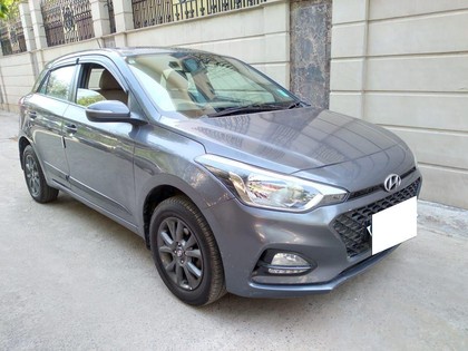 Second-hand 2018 Hyundai i20 Asta Option BSIV for sale in New Delhi
