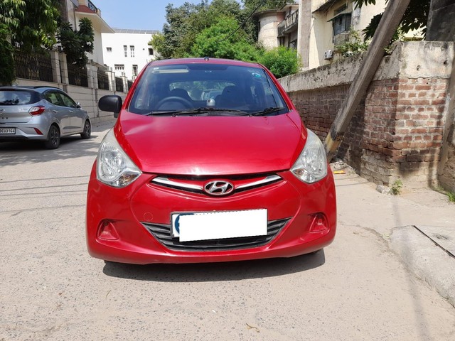 Second-hand 2015 Hyundai EON Era Plus Sports Edition for sale in New Delhi-4