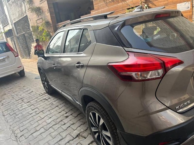 Second-hand 2021 Nissan Kicks 1.5 XV for sale in Bareilly-3