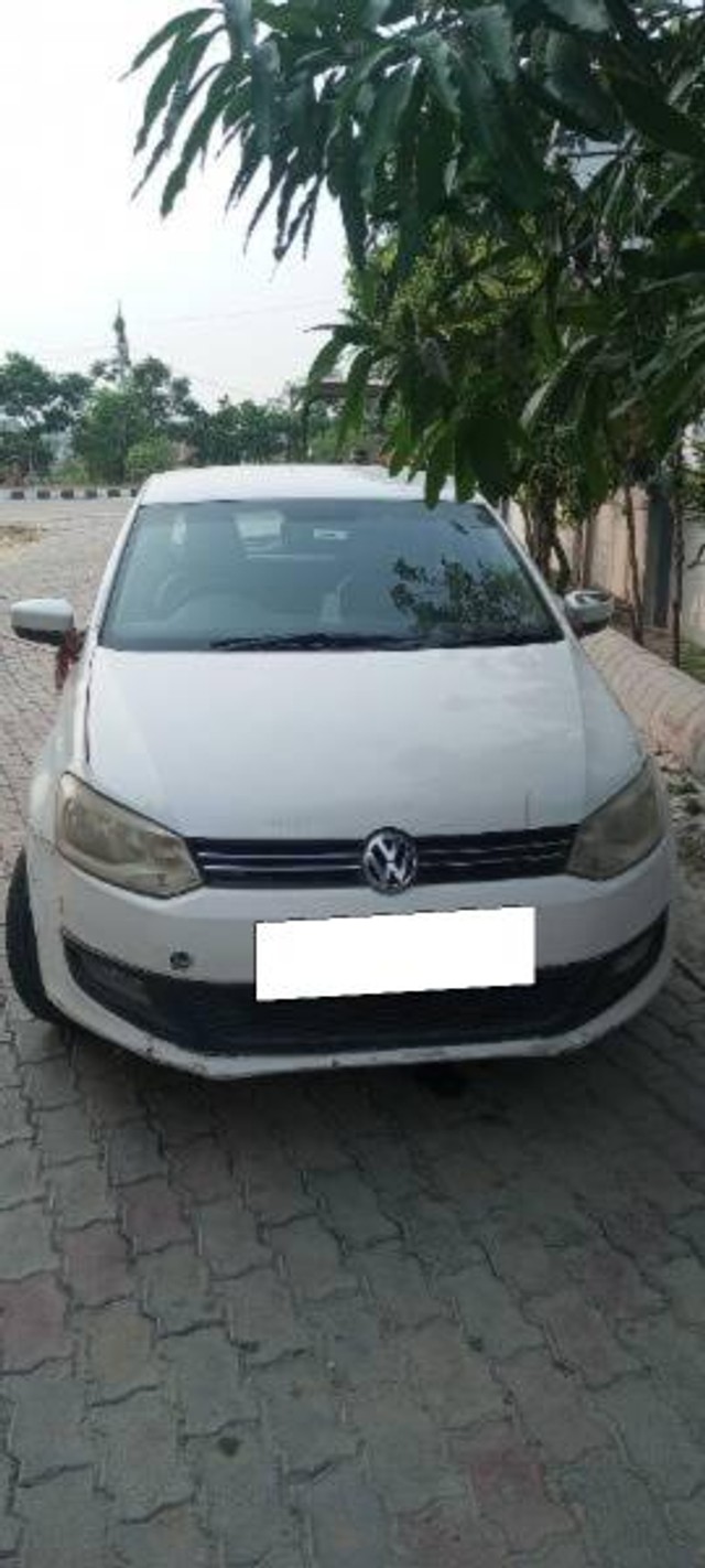Second-hand 2011 Volkswagen Polo IPL II 1.2 Diesel Highline for sale in Gorakhpur-2