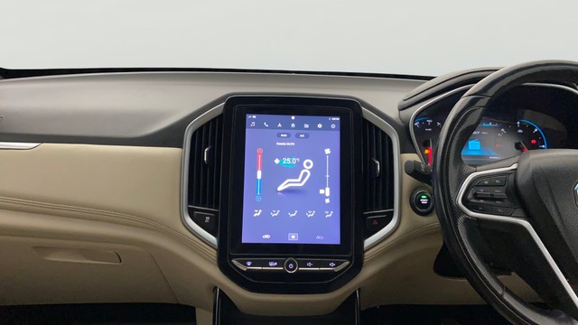 Second-hand 2021 MG Hector Sharp Diesel MT BSIV for sale in Lucknow-4