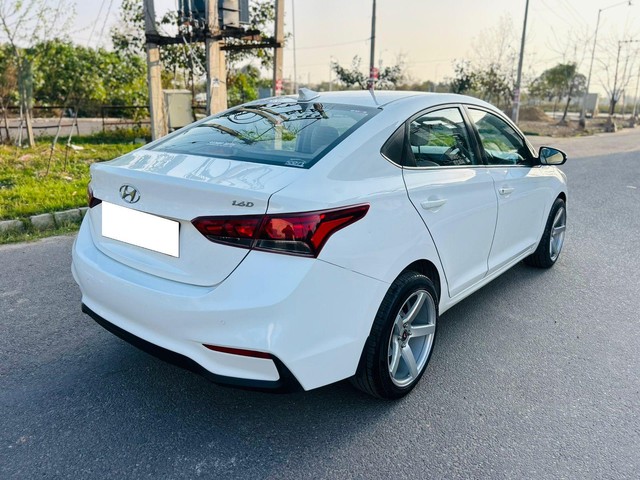 Second-hand 2018 Hyundai Verna CRDi 1.6 EX for sale in Zirakpur-8
