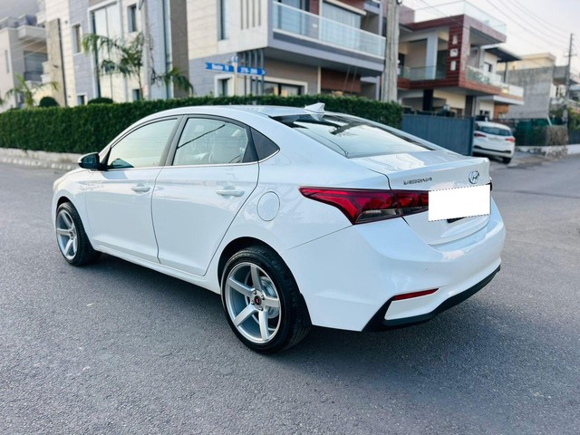 Second-hand 2018 Hyundai Verna CRDi 1.6 EX for sale in Zirakpur-3
