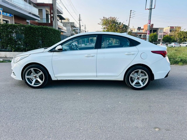 Second-hand 2018 Hyundai Verna CRDi 1.6 EX for sale in Zirakpur-4