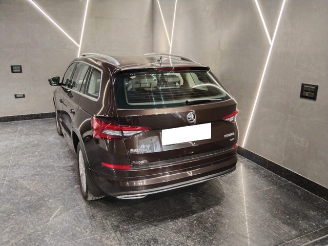 Second-hand 2019 Skoda Kodiaq 2.0 TDI Laurin Klement for sale in New Delhi-12