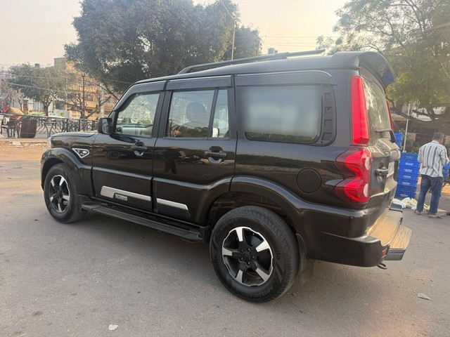 Second-hand 2024 Mahindra Scorpio S for sale in Zirakpur-7