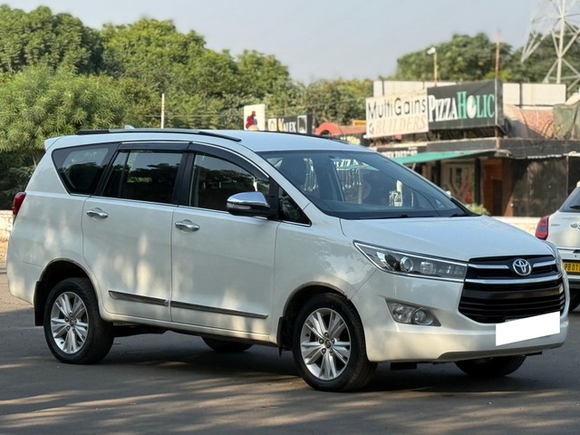 Second-hand 2016 Toyota Innova 2.5 G (Diesel) 7 Seater BS IV for sale in Zirakpur-11