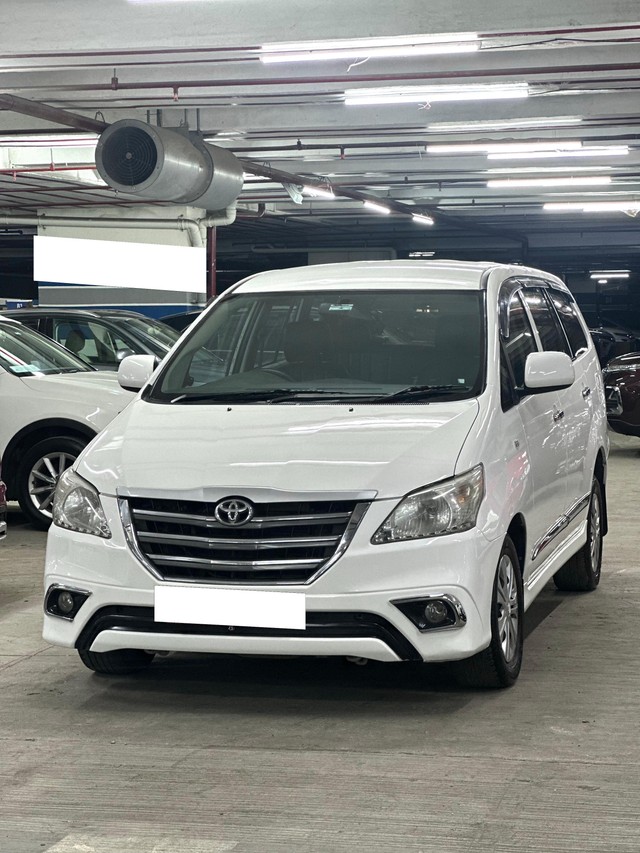 Second-hand 2014 Toyota Innova 2.5 GX (Diesel) 8 Seater BS IV for sale in Mumbai-2