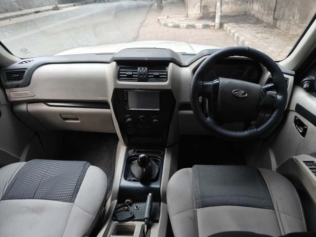 Second-hand 2018 Mahindra Scorpio S5 BSIV for sale in New Delhi-7