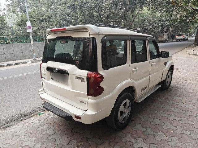 Second-hand 2018 Mahindra Scorpio S5 BSIV for sale in New Delhi-6