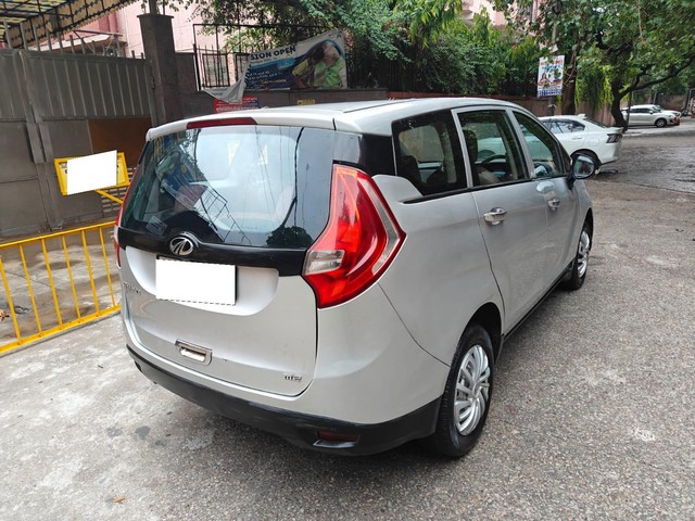 Second-hand 2018 Mahindra Marazzo M2 BSIV for sale in New Delhi-7
