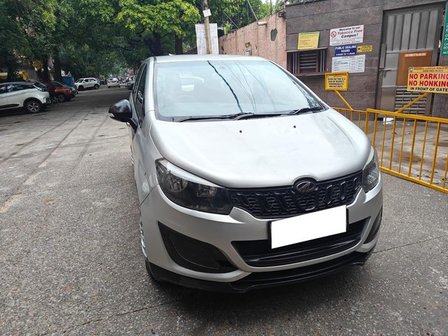 Second-hand 2018 Mahindra Marazzo M2 BSIV for sale in New Delhi-4