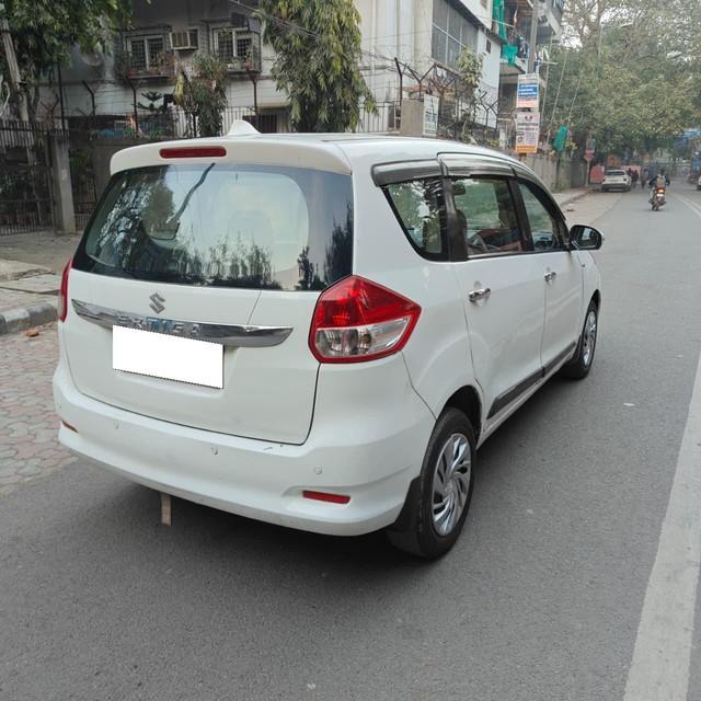 Second-hand 2018 Maruti Ertiga VXI CNG for sale in New Delhi-8