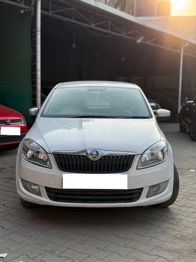 Second-hand 2015 Skoda Rapid 1.6 MPI AT Ambition Plus for sale in Chennai-2