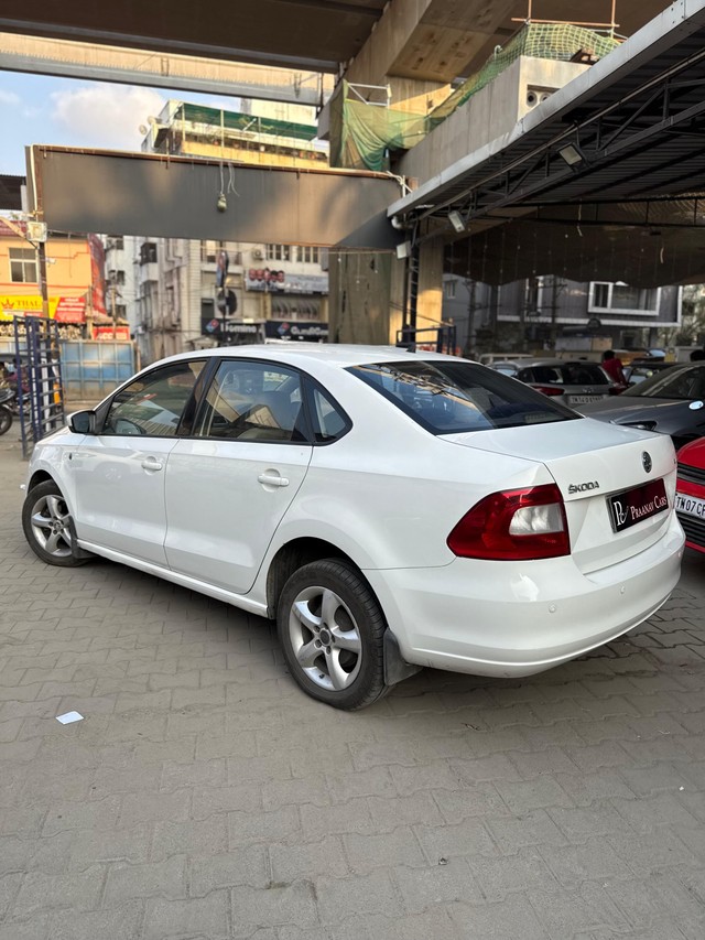 Second-hand 2015 Skoda Rapid 1.6 MPI AT Ambition Plus for sale in Chennai-8