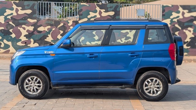 Second-hand 2016 Mahindra TUV 300 T8 for sale in Kalyan-4
