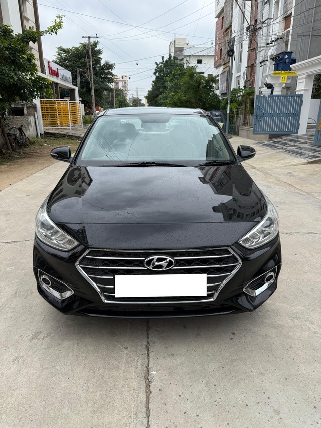 Hyundai Verna CRDi 1.6 SX Second-hand 2018 Hyundai Verna CRDi 1.6 SX for sale in Hyderabad-4