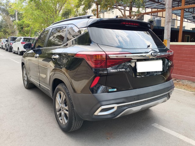 Second-hand 2020 Kia Seltos HTK Plus D for sale in Bangalore-8