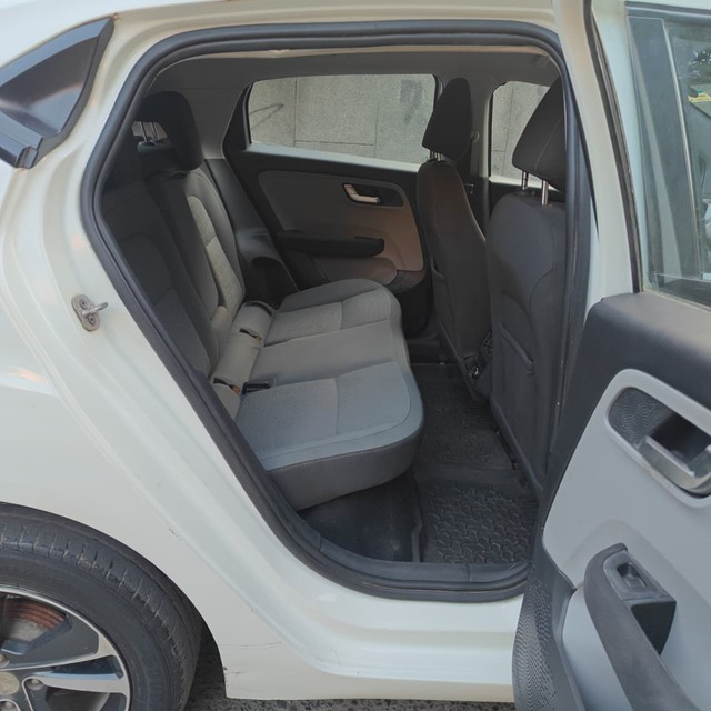 Second-hand 2023 Tata Altroz XZ Diesel BSVI for sale in New Delhi-6