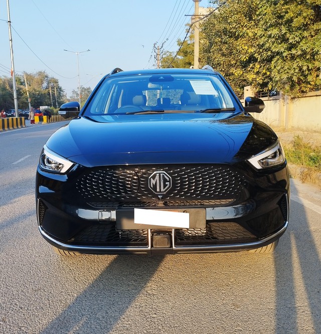 MG ZS EV Essence - Photo 6