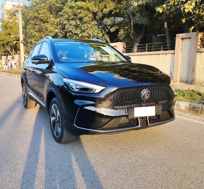 MG ZS EV Essence - Photo 1
