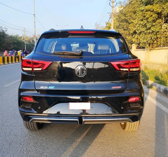 MG ZS EV Essence - Photo 3