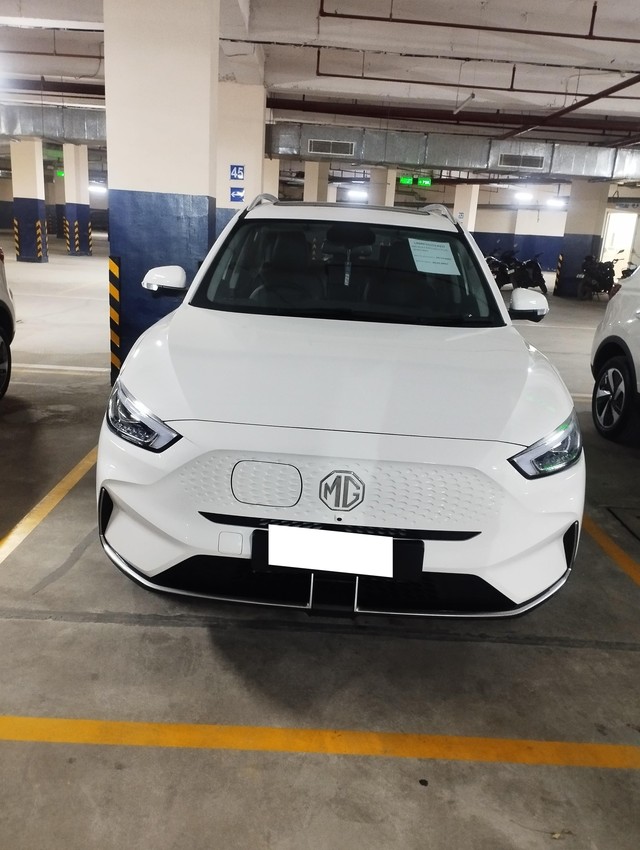 Second-hand 2025 MG ZS EV Exclusive Plus for sale in New Delhi-0