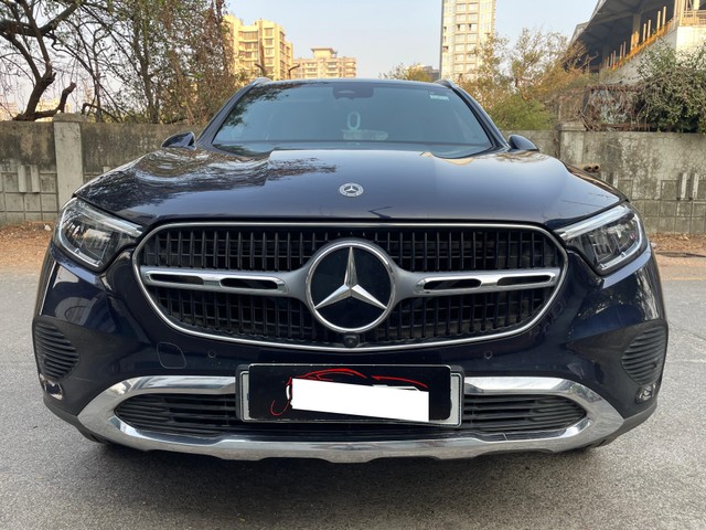 Second-hand 2023 Mercedes-Benz GLC 220d 4MATIC for sale in Mumbai-20