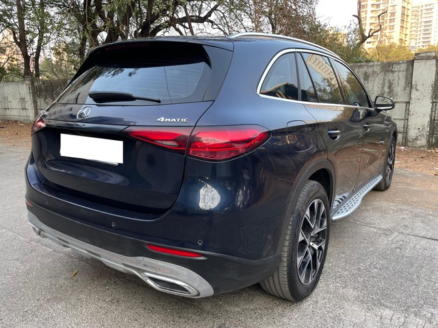 Second-hand 2023 Mercedes-Benz GLC 220d 4MATIC for sale in Mumbai-9